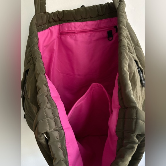 FP Movement Cool and Cozy Tote🔥 - Picture 12 of 16